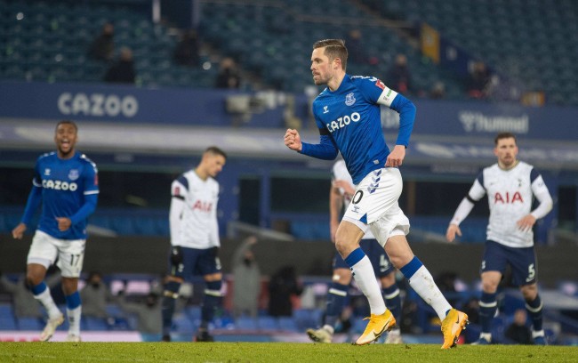 同台亮相 同台亮相